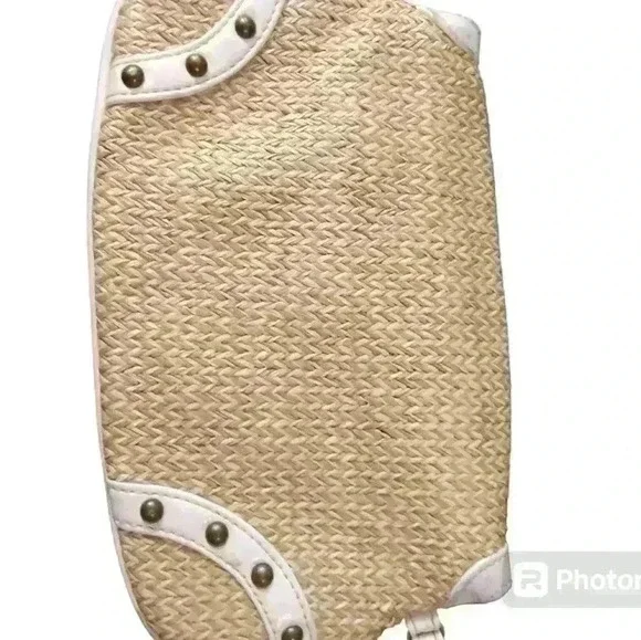 Limited edition floral wristlet - Picture 2 of 5